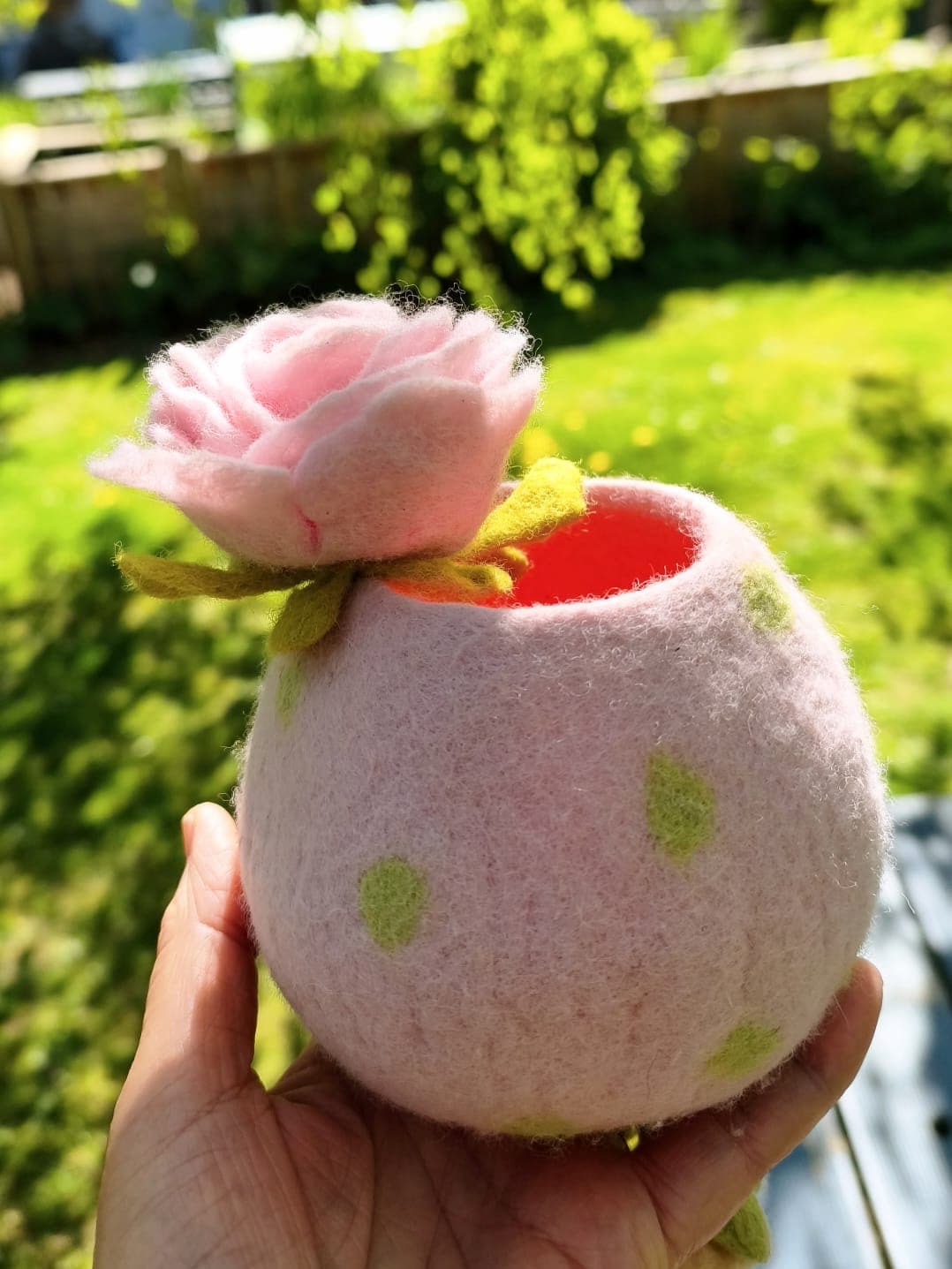 Rosa Filzschale